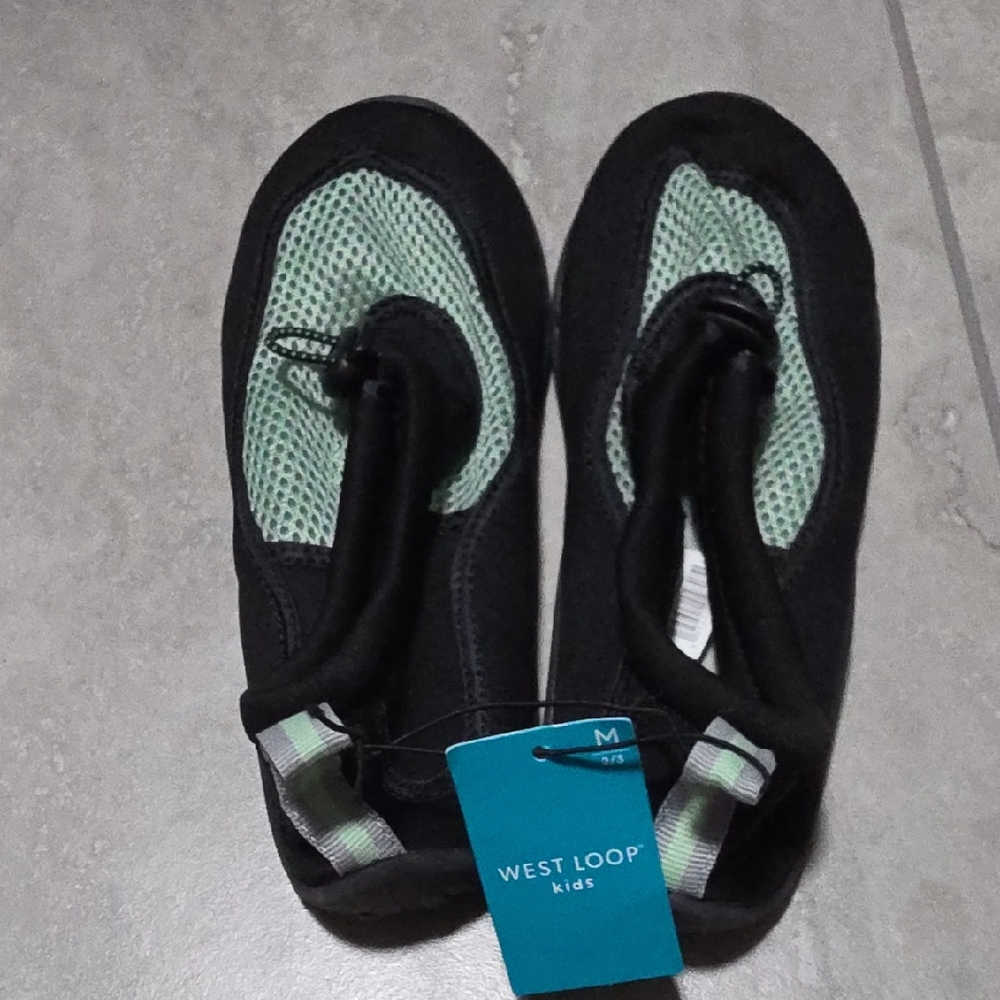 West Loop Kids Aqua and Black Water Shoes